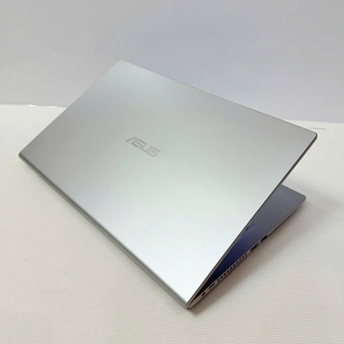 Laptop Asus VivoBook X515EA| i3-1115G4| 8GB RAM| 256GB SSD| 15.6” FHD| Bạc