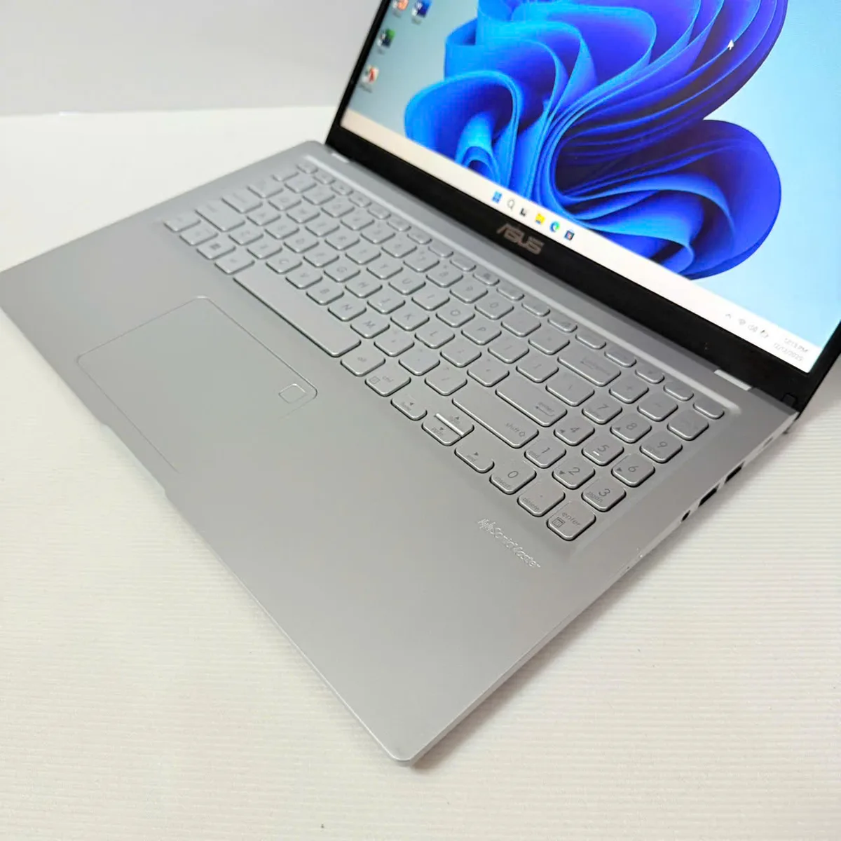 Laptop Asus VivoBook X515EA| i3-1115G4| 8GB RAM| 256GB SSD| 15.6” FHD| Bạc
