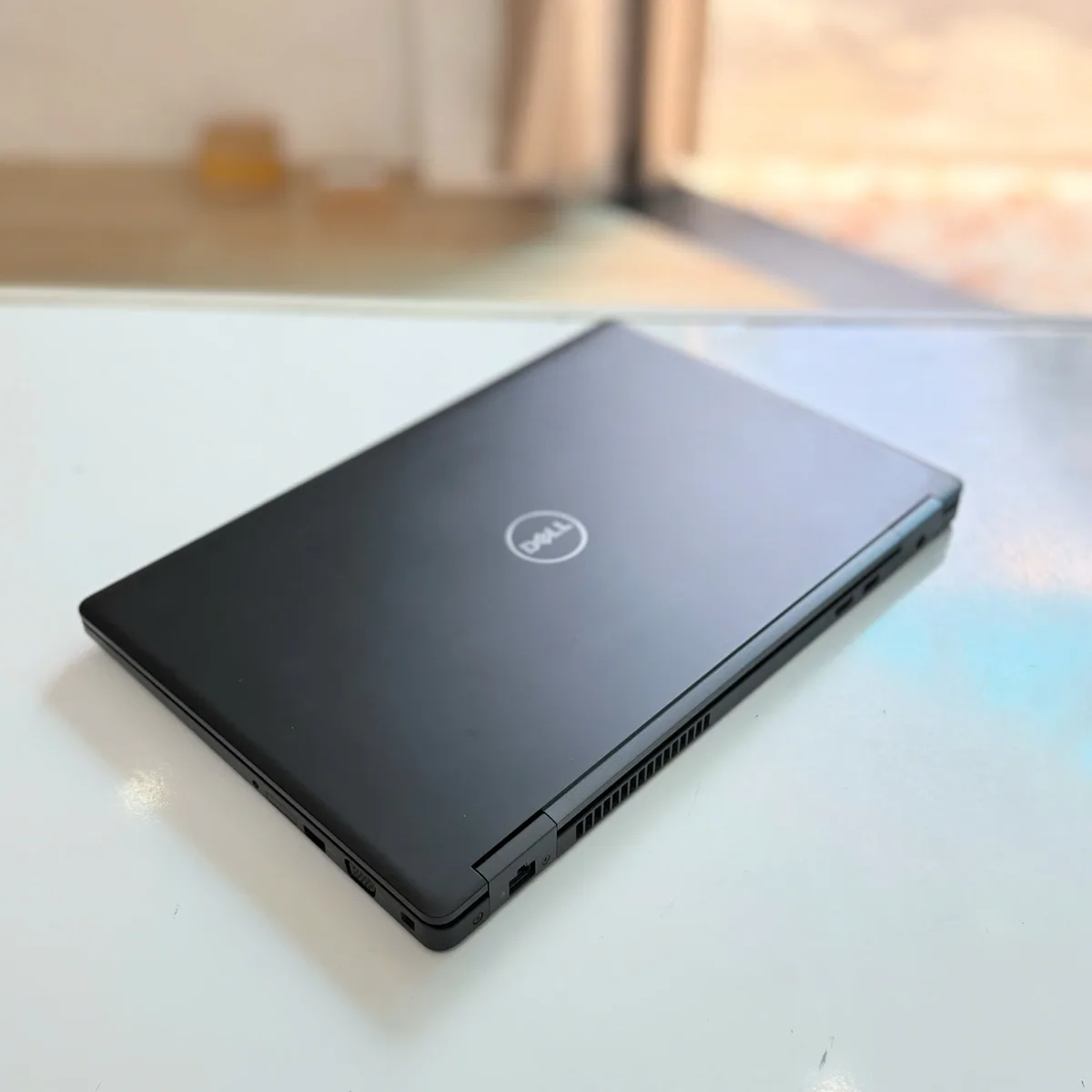 Laptop Dell Latitude 5580 | Intel Core i7-7820HQ | RAM 8GB | SSD 256GB | 15.6 inch FHD