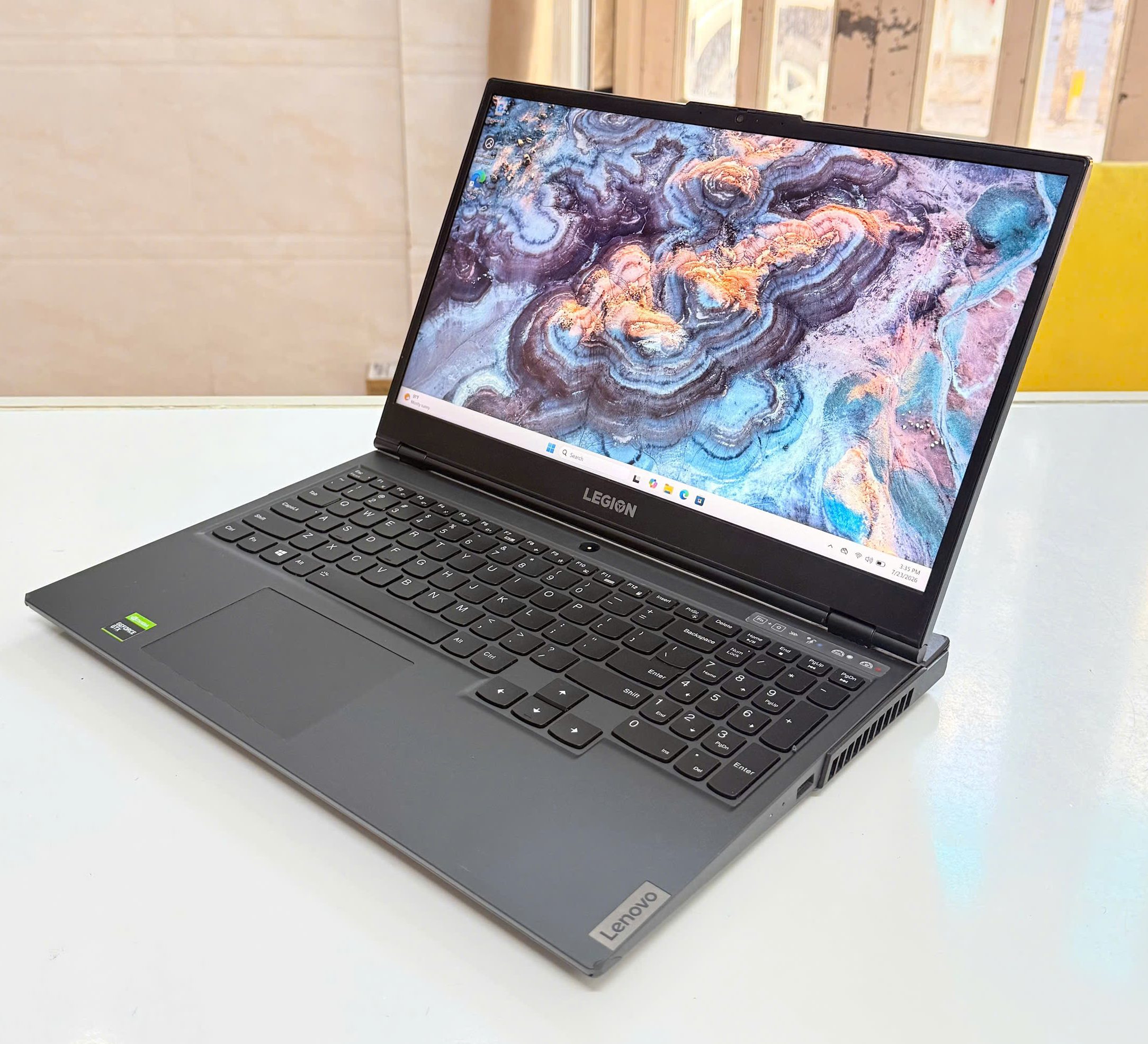 Lenovo Legion 5 R7000